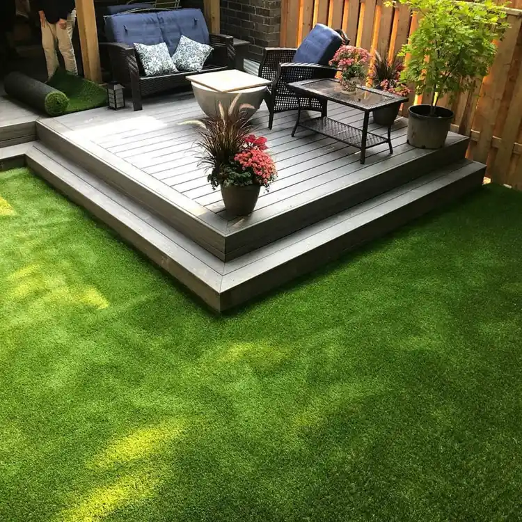 Lounge area grass